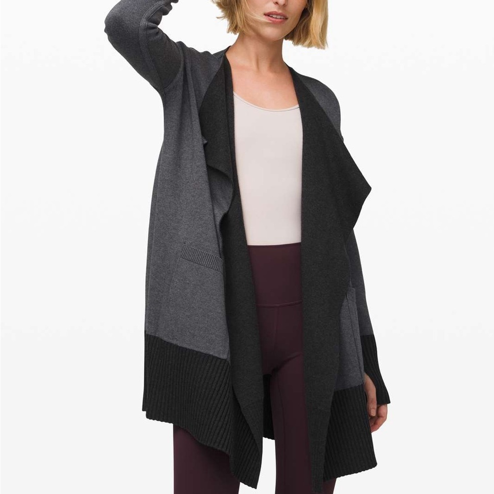 Lululemon Still Lotus Wrap *Reversible Heathered Black Gray Cardigan - Picture 2 of 7